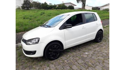 VOLKSWAGEN - FOX - 2014/2014 - Branca - R$ 41.500,00