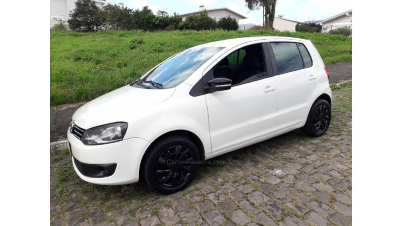 VOLKSWAGEN - FOX - 2014/2014 - Branca - R$ 41.500,00