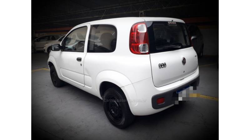 FIAT - UNO - 2013/2014 - Branca - R$ 25.000,00