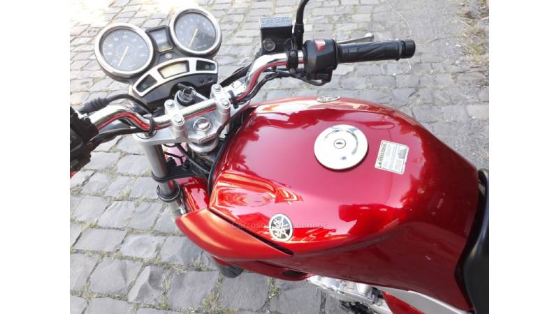 YAMAHA - FAZER - 2008/2008 - Vermelha - R$ 10.300,00