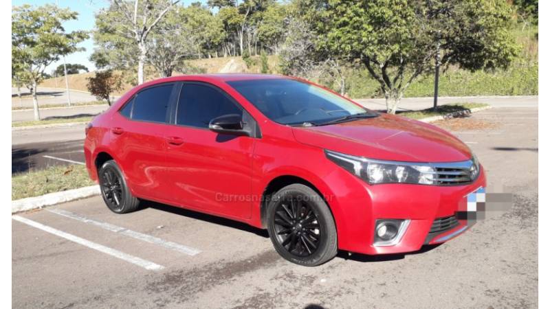 TOYOTA - COROLLA - 2016/2017 - Vermelha - Sob Consulta