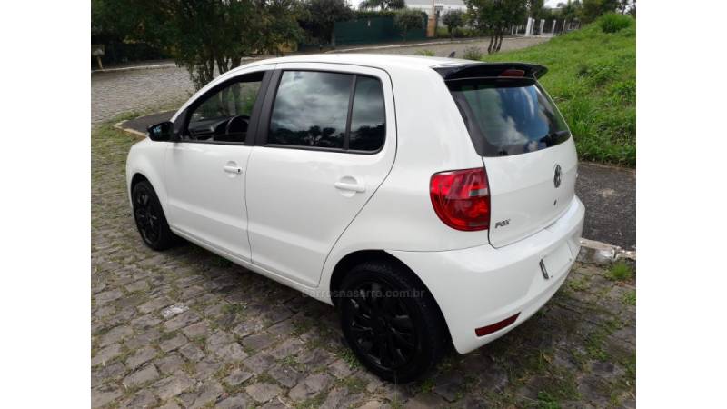 VOLKSWAGEN - FOX - 2013/2014 - Branca - R$ 42.500,00