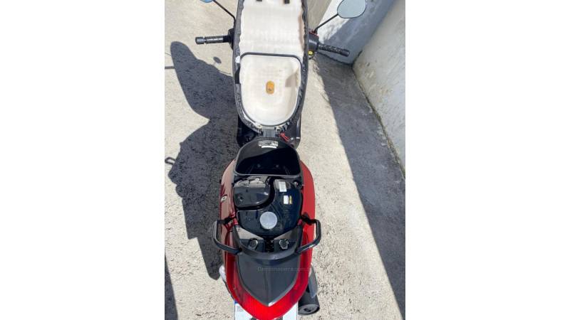 HONDA - BIZ 125 - 2013/2013 - Vermelha - R$ 12.500,00