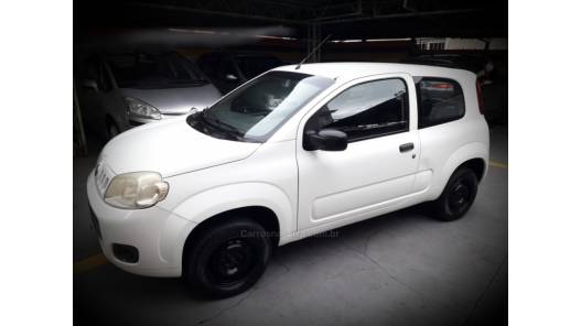 FIAT - UNO - 2013/2014 - Branca - R$ 25.000,00