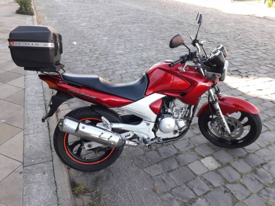 YAMAHA - FAZER - 2008/2008 - Vermelha - R$ 10.300,00