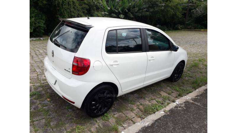 VOLKSWAGEN - FOX - 2013/2014 - Branca - R$ 42.500,00