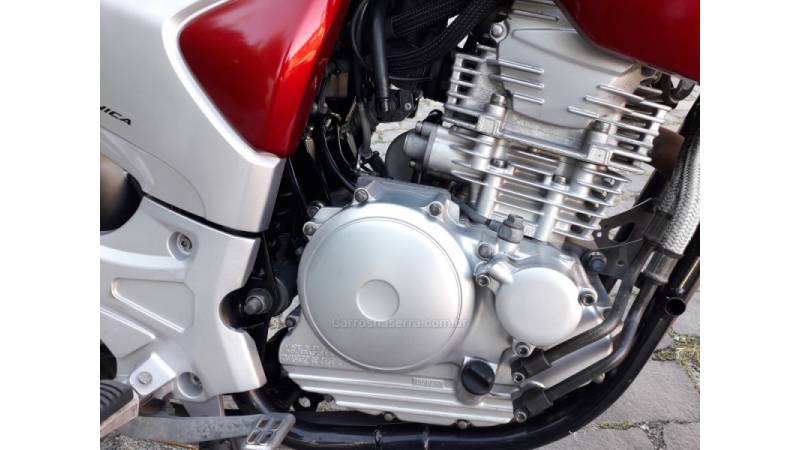 YAMAHA - FAZER - 2008/2008 - Vermelha - R$ 10.300,00
