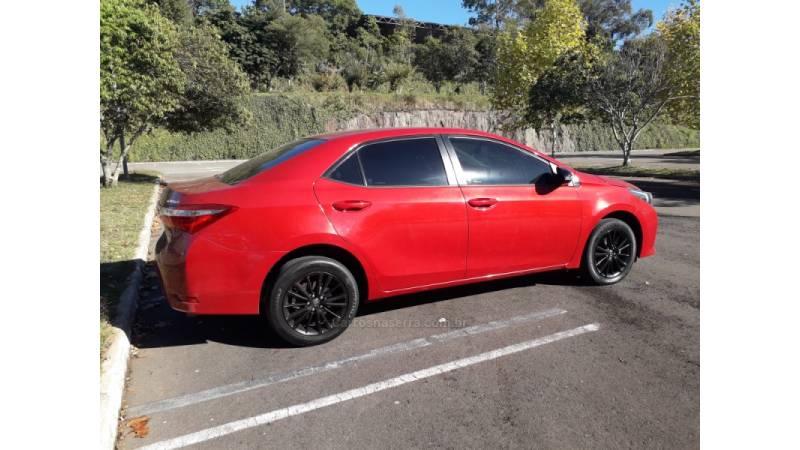 TOYOTA - COROLLA - 2016/2017 - Vermelha - Sob Consulta