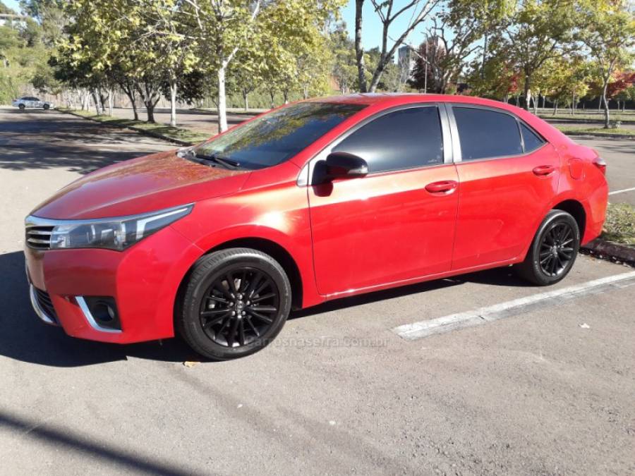 TOYOTA - COROLLA - 2016/2017 - Vermelha - Sob Consulta